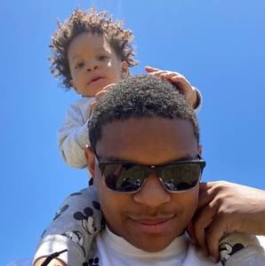 Meet your Posher, Derrick